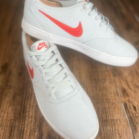 Men’s Nike SB Sneakers size 11 - Picture 4 of 4